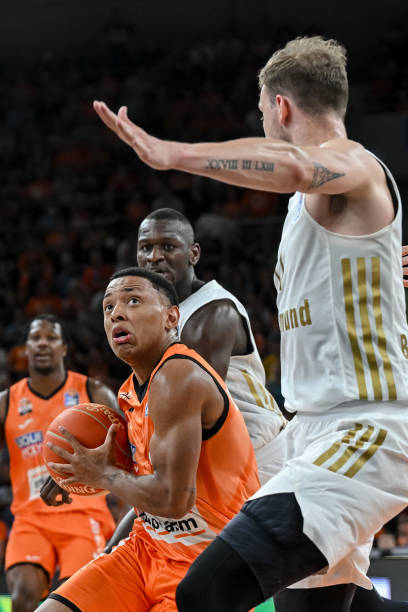 更有现场感 更有现场感