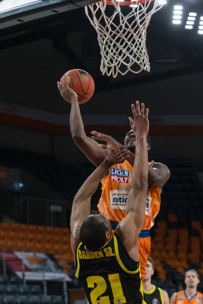 埃贝雷奇 埃贝雷奇