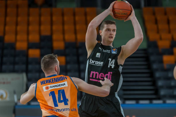 重新审视 重新审视